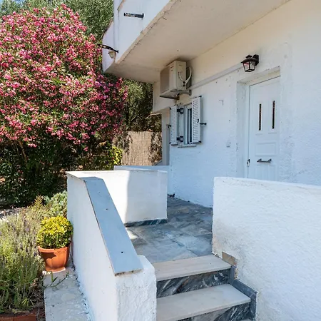 Garden View Poseidonas Appartement *