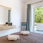 Garden View Poseidonas شقة
