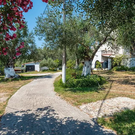 Apartamento Garden View Poseidonas Perivólion